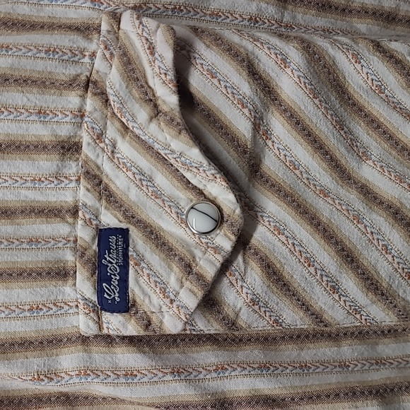 Mens XL button down casual dress shirt Levi's signature striped tan tones - Picture 2 of 7